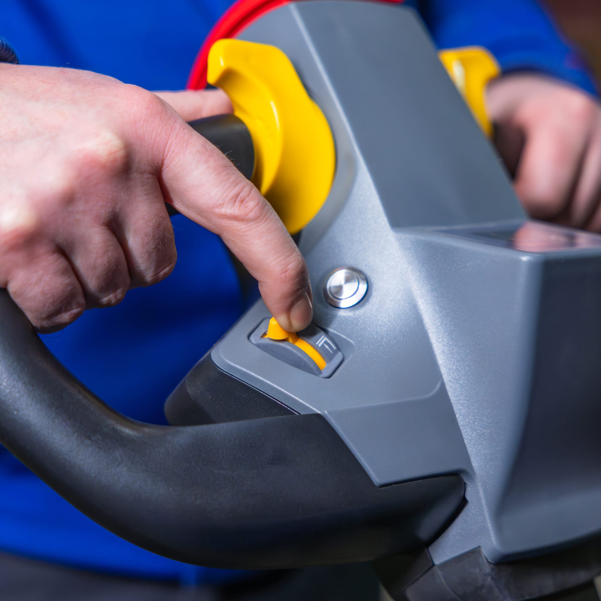 Deichselstapler EXACT mit Proportionalhub